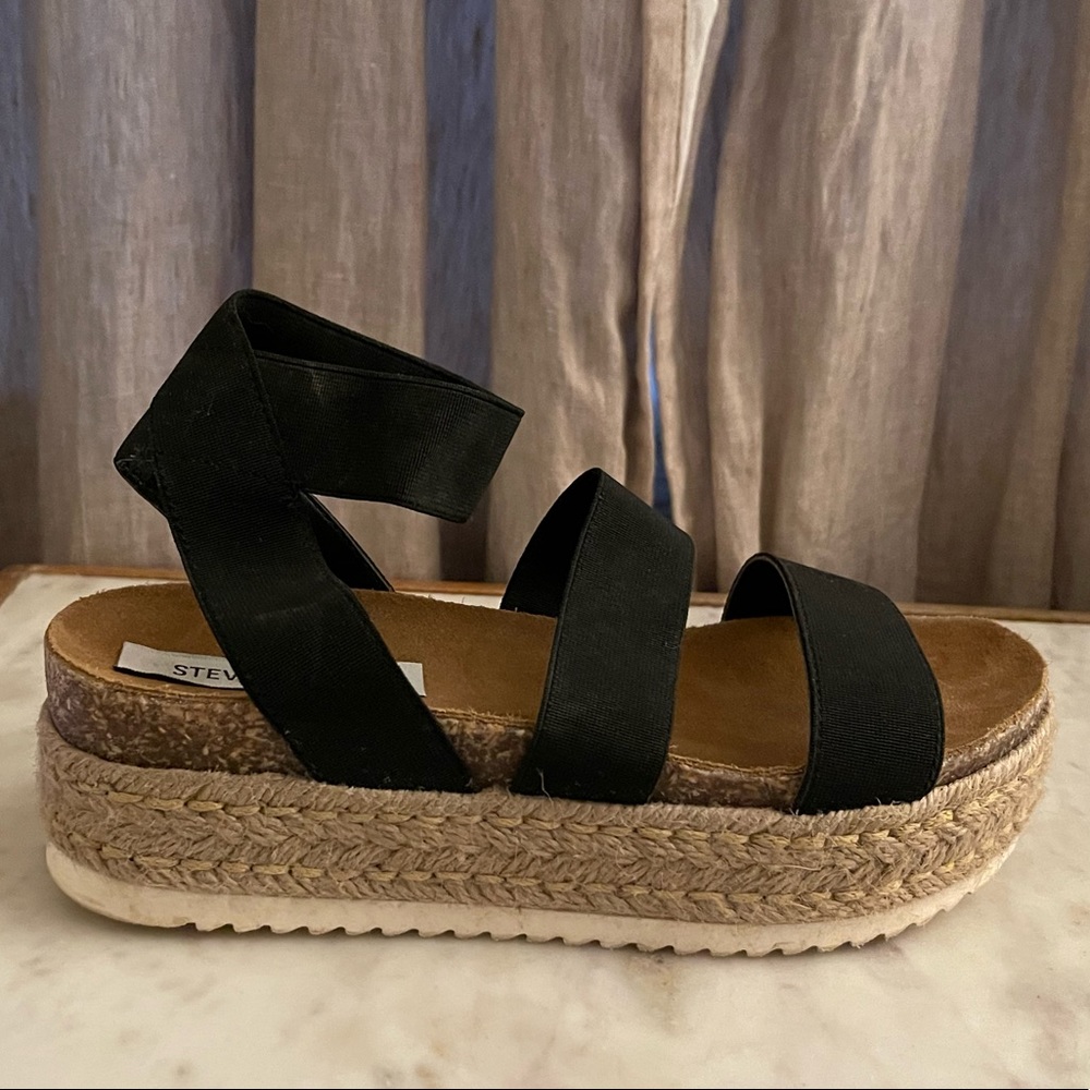Steve Madden Black Kimmie Sandals